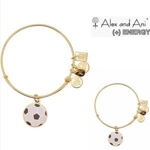 Brand new - shipped fast New Soccer Charm Bracelets M1